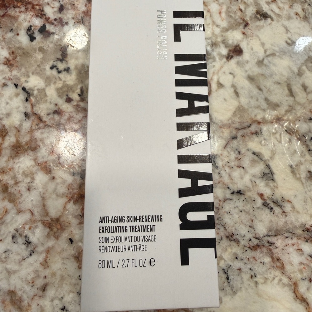 IL MAKIAGE Anti-Aging Exfoliating Treatment. Never opened.